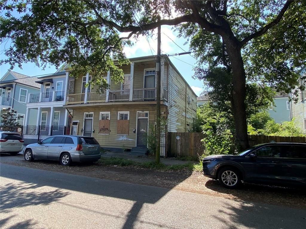 Property Photo:  1226 28 Carondelet Street  LA 70130 
