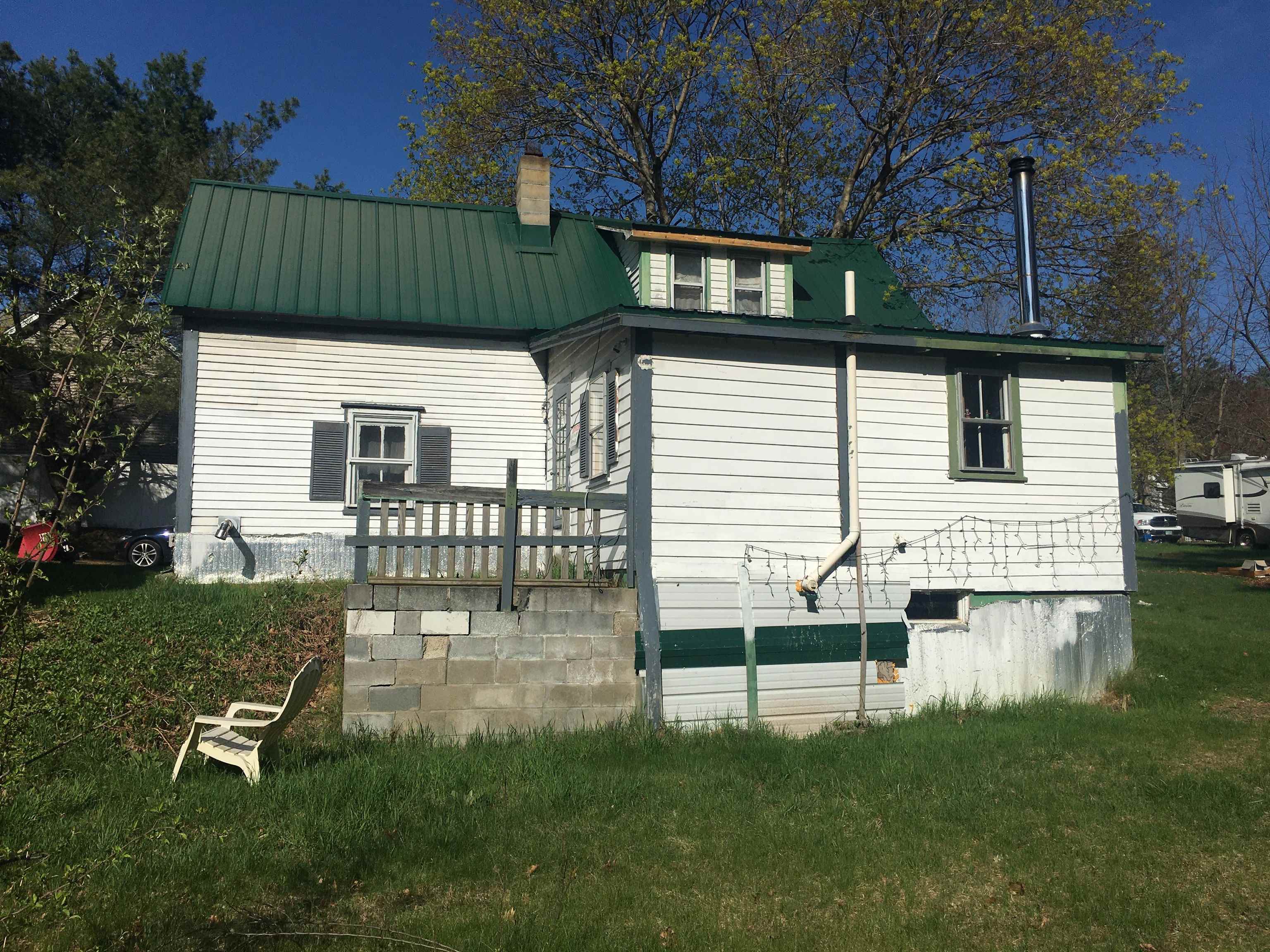 Property Photo: 10 Greenleaf Court NH 03220