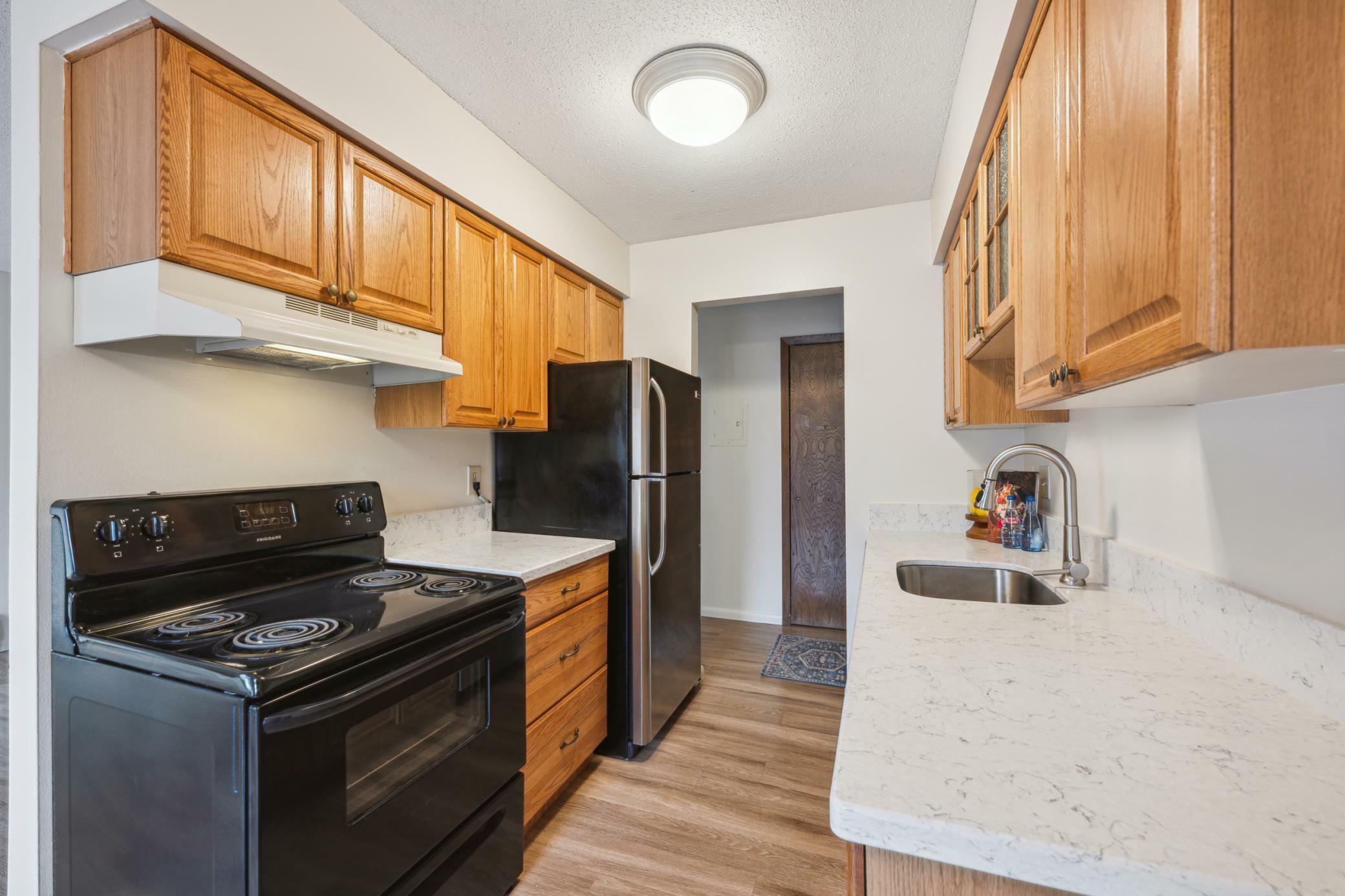 Property Photo: 923 11th Avenue S 8 MN 55343