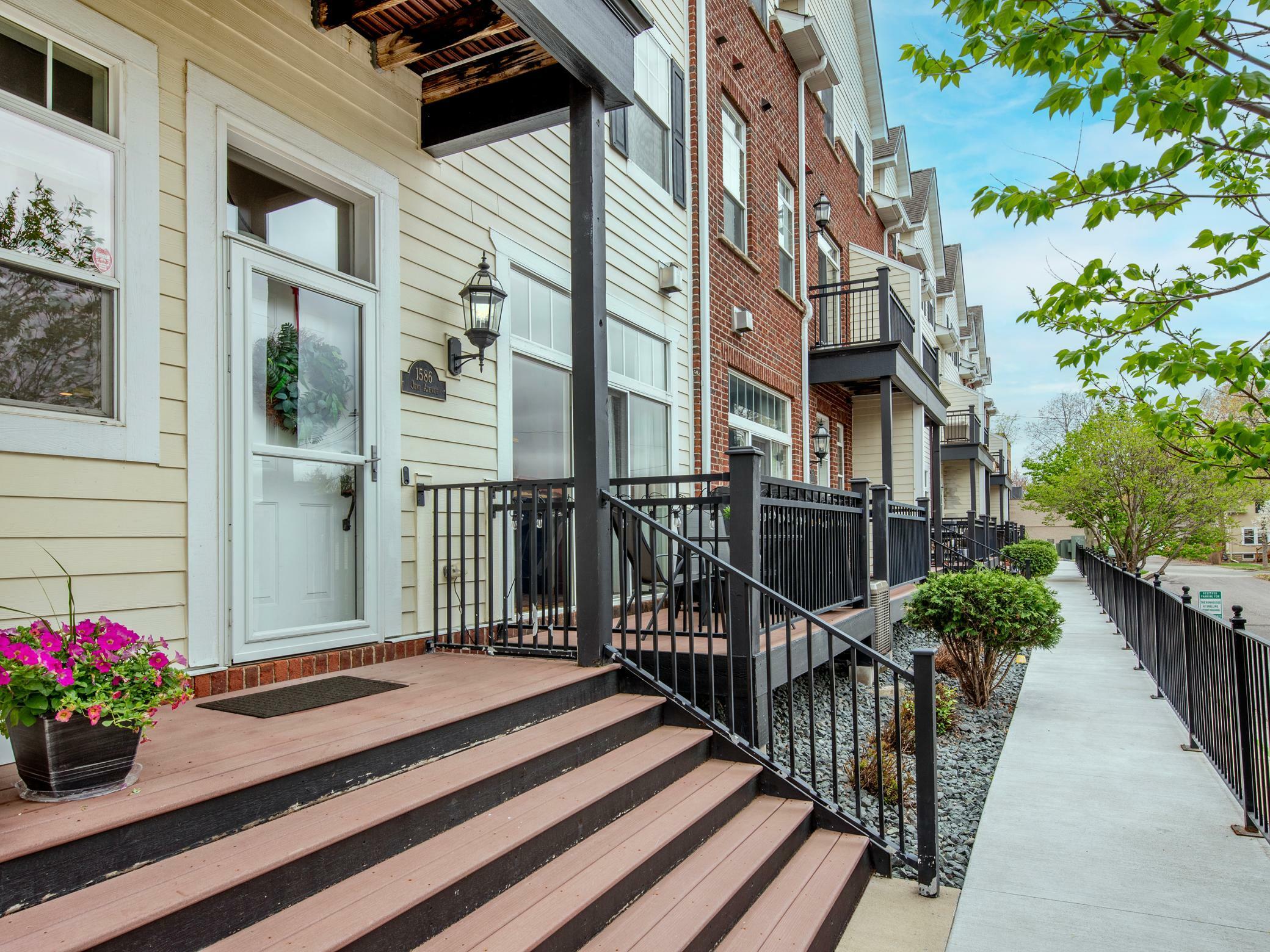 Property Photo:  1586 Juno Avenue 14  MN 55116 