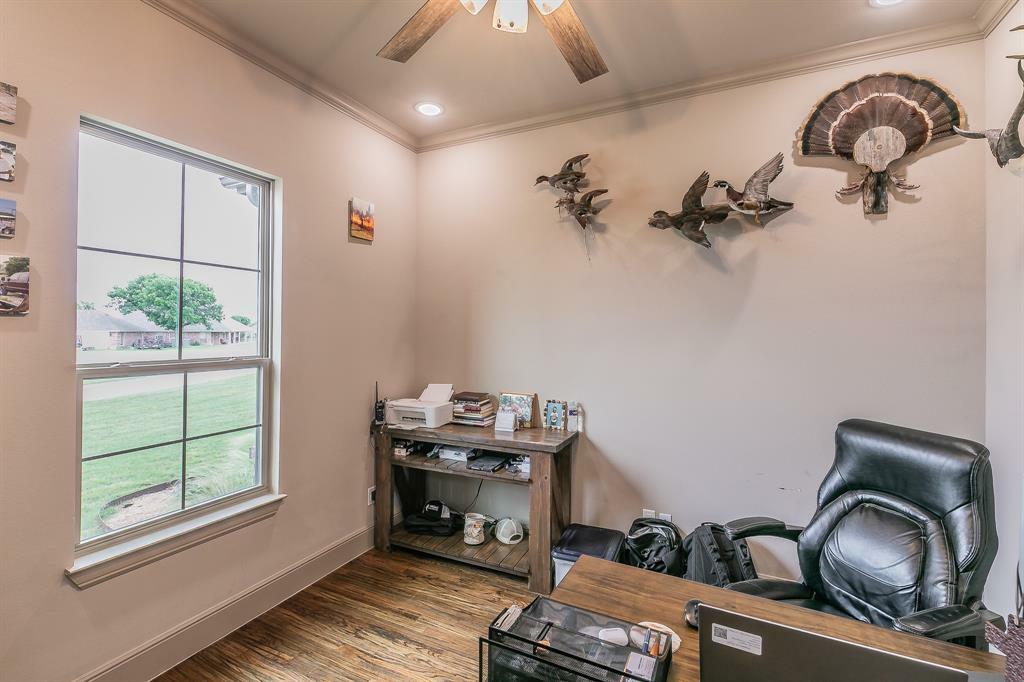 Property Photo: 113 Longhorn Court TX 76073