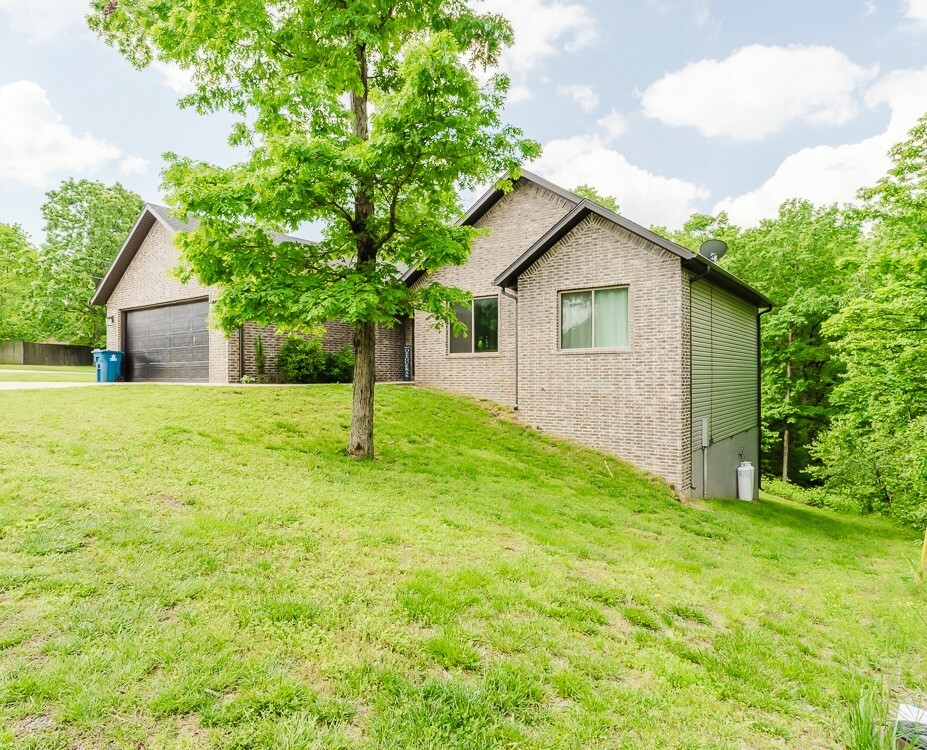 1 Loftus Drive  Bella Vista AR 72714 photo