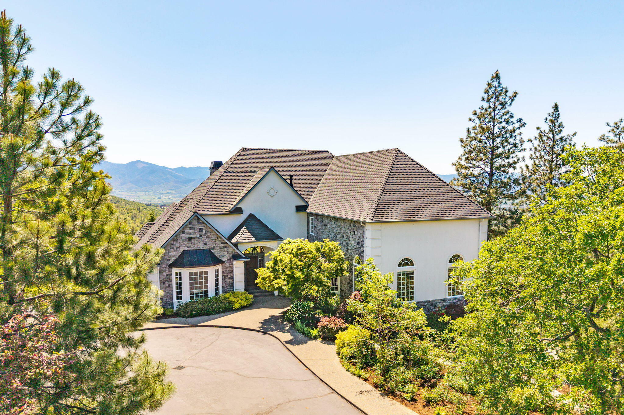 6430 Pine Ridge Drive  Medford OR 97504 photo