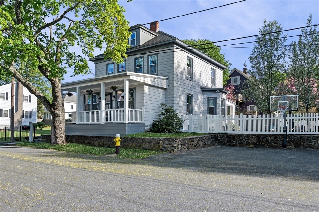 Property Photo:  15 Lovett Street  MA 01970 