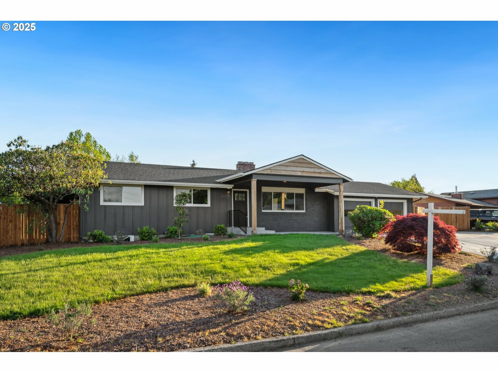 Property Photo: 221 NW 80th St WA 98665