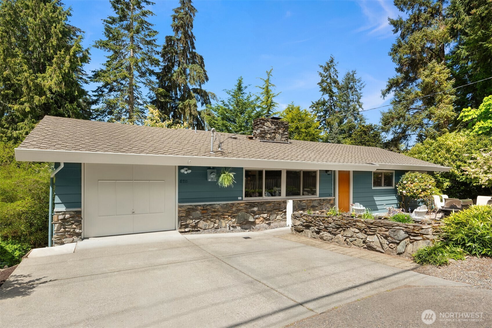 Property Photo: 8711 25th Avenue NE WA 98115
