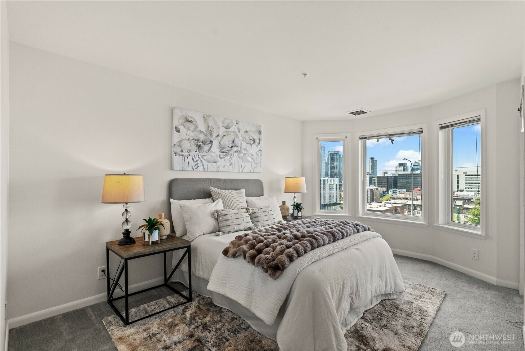 Property Photo:  420  Melrose Avenue E 201  WA 98102 