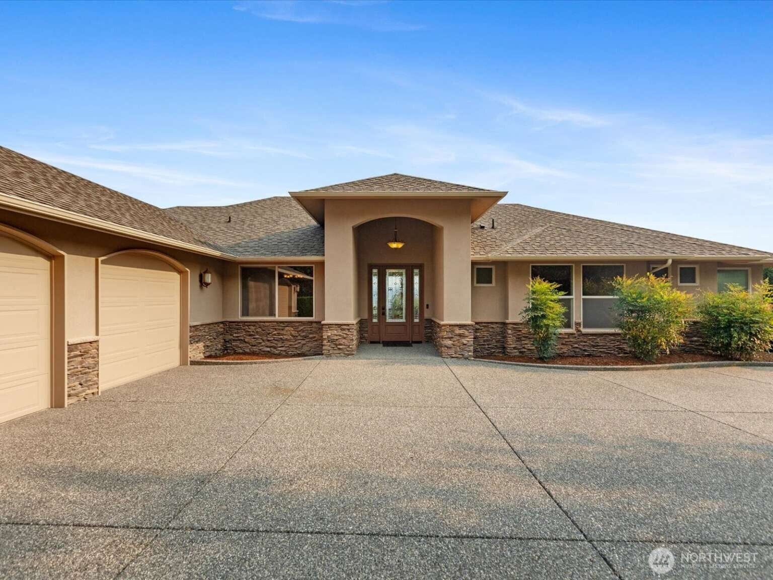 Property Photo:  857  Tinas Coma Lane  WA 98233 