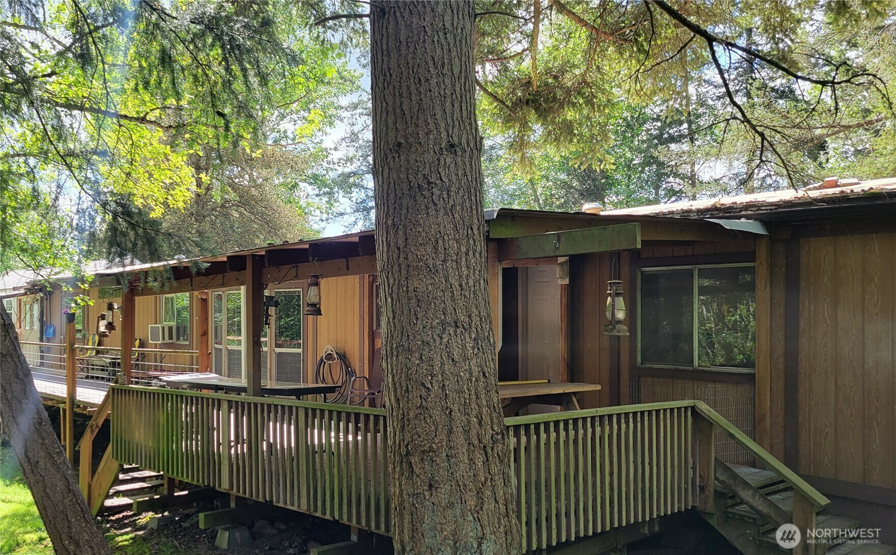 Property Photo: 3824 Birch Bay-Lynden Road WA 98240