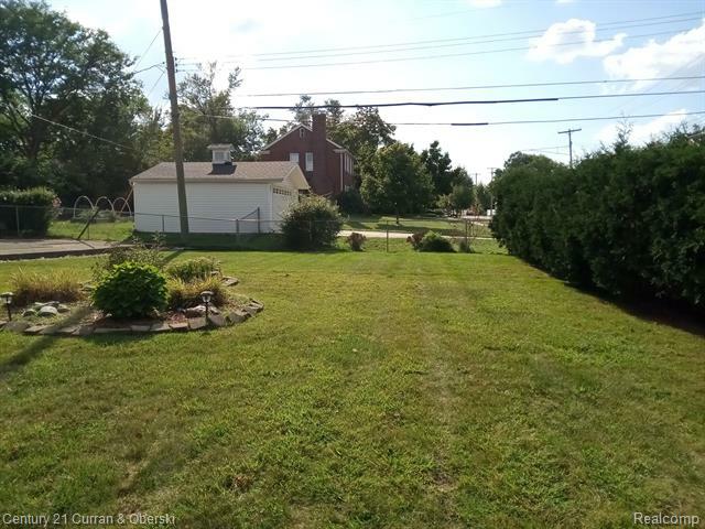 Property Photo: 23211 Myrtle Street MI 48128