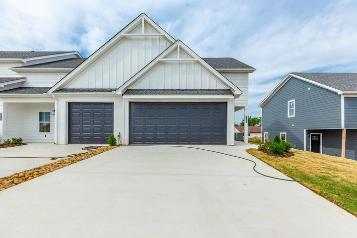 Property Photo: 3212 Green Turtle Lane NE 12D TN 37323