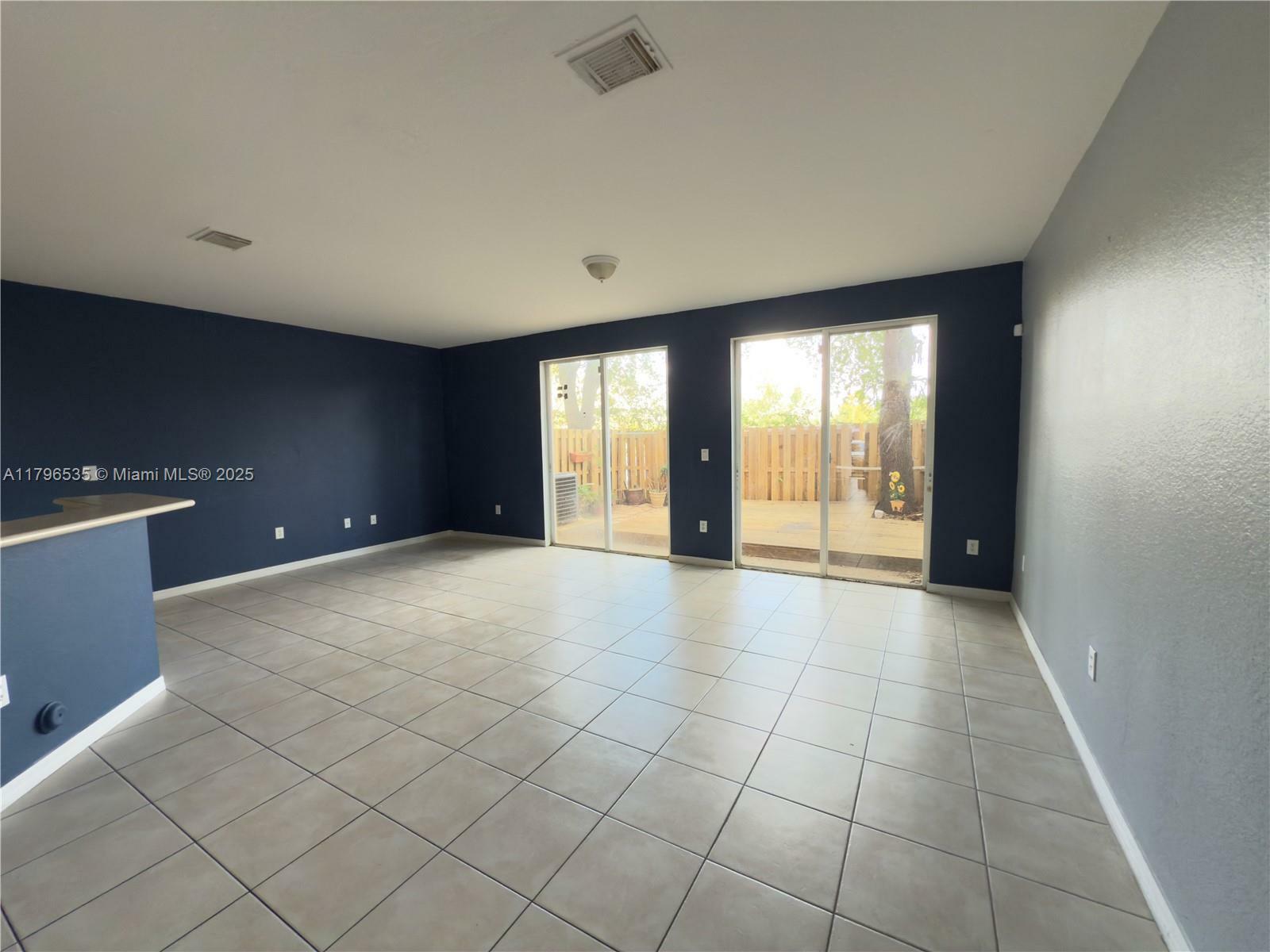 Property Photo: 16549 SW 78th Terr FL 33193