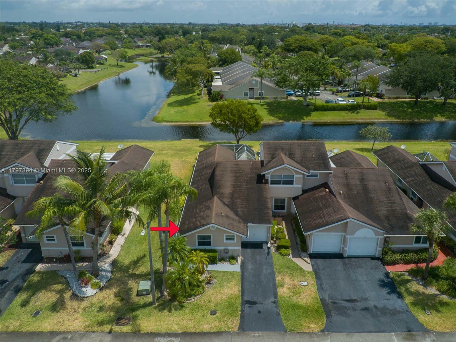 Property Photo: 1248 W Lakes Dr FL 33442