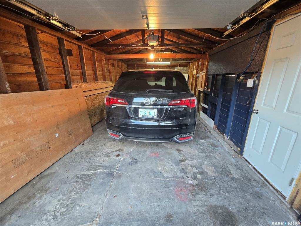 Property Photo: 305 Heward Street SK S0G 4T0