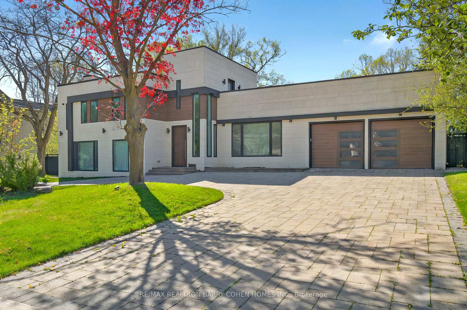 Property Photo: 41 Suncrest Drive ON M3C 2L1