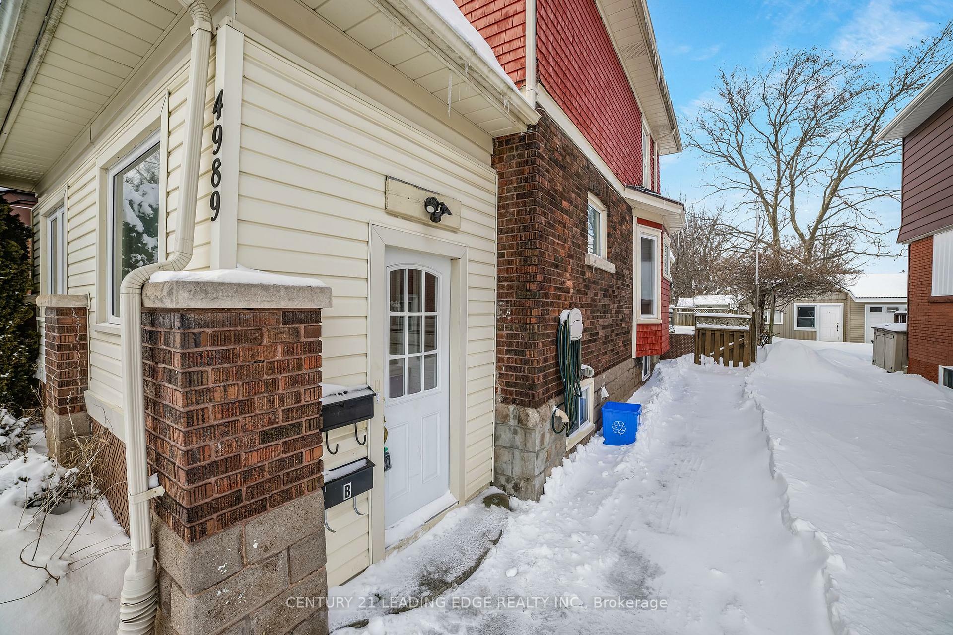 Photo de la propriété: 4989 Willmott Street Upper Unit ON L2E 1Z9