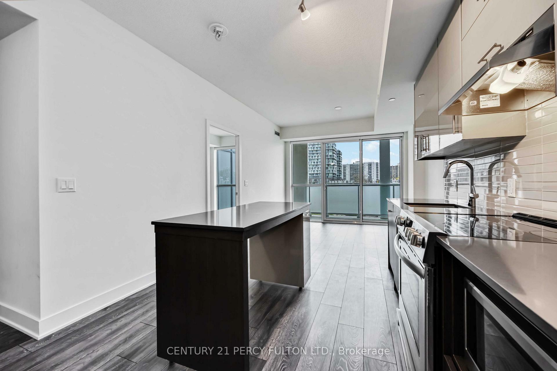 Photo de la propriété: 188 Fairview Mall Drive 308 ON M2J 0H7