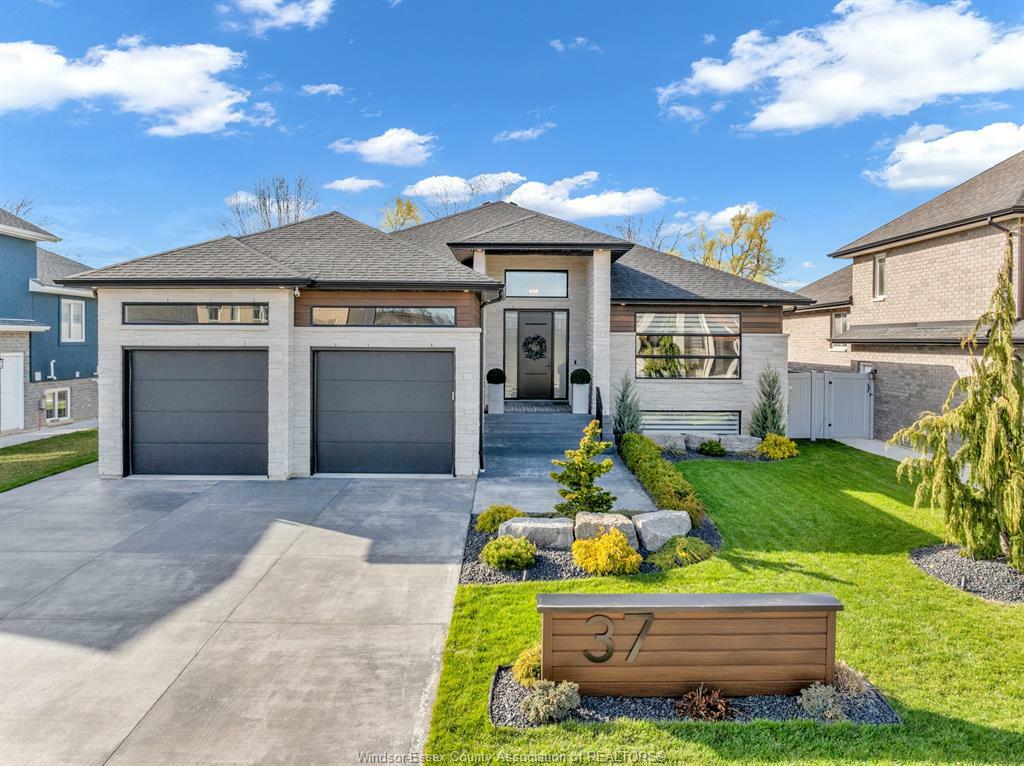 Property Photo: 37 Belleview Drive ON N0R 1B0