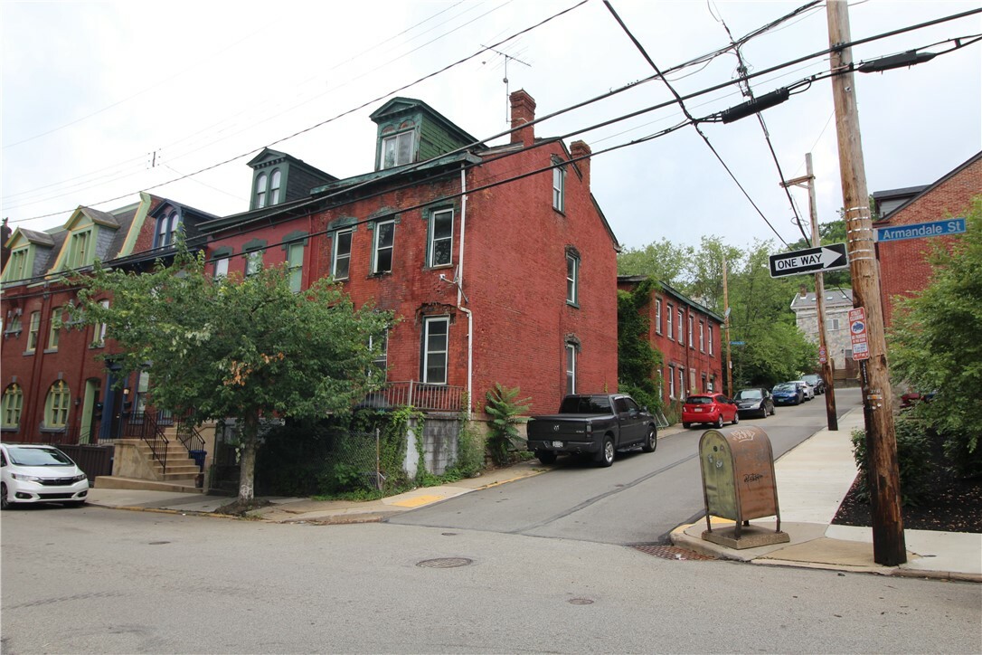 Property Photo: 600 Armandale St PA 15212