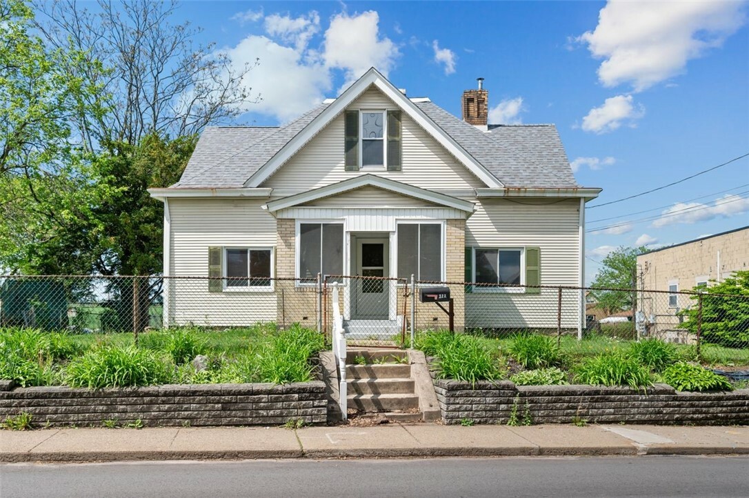 Property Photo: 122 Whitaker Street PA 15120