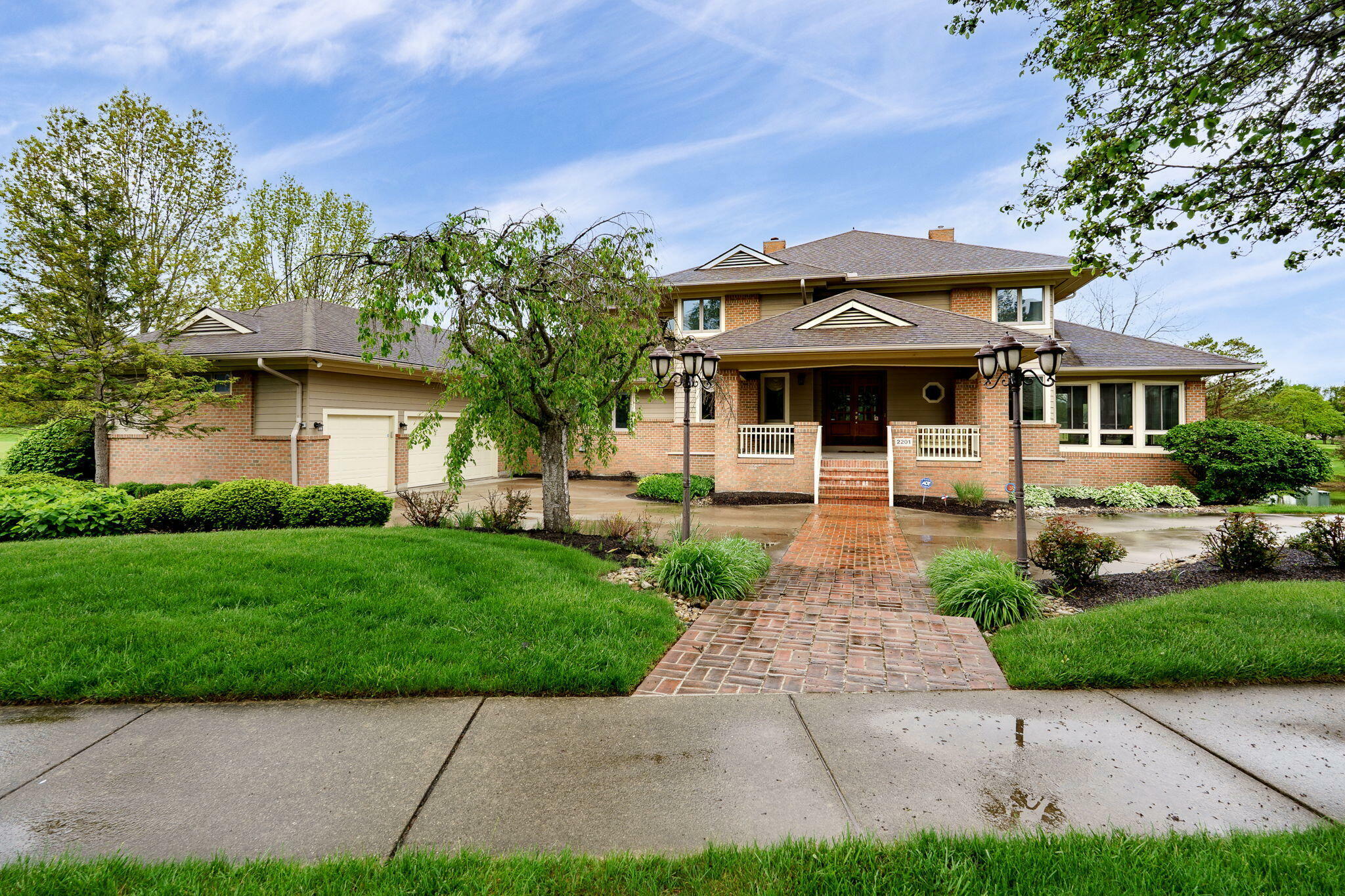 Property Photo: 2201 Annandale Place OH 45385
