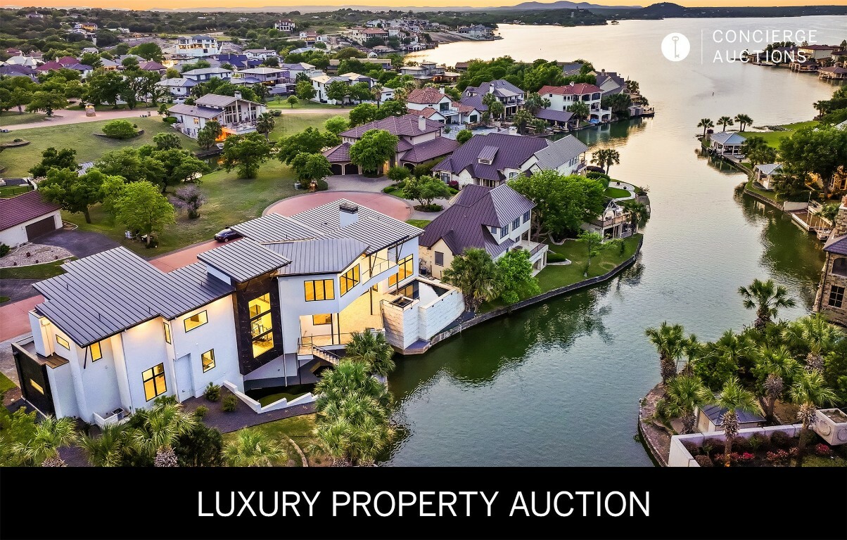 Property Photo: 81 Applehead Island Drive TX 78657