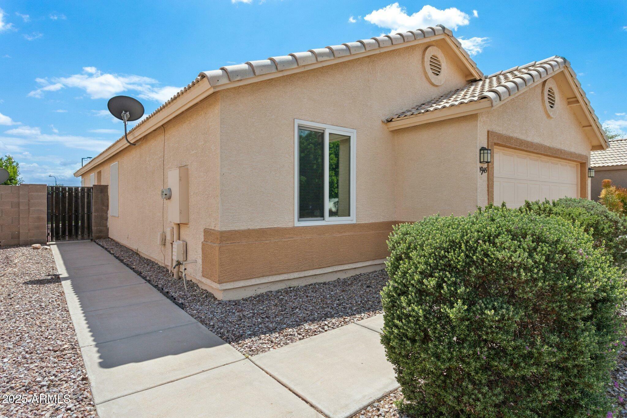 Property Photo: 1945 W Renaissance Avenue AZ 85120