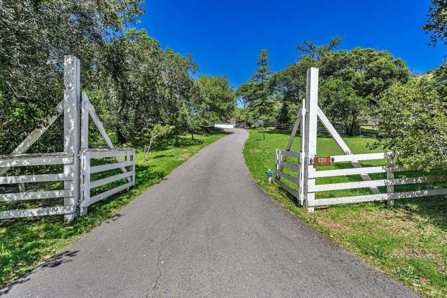 139 Deer Hollow Road  San Anselmo CA 94960 photo