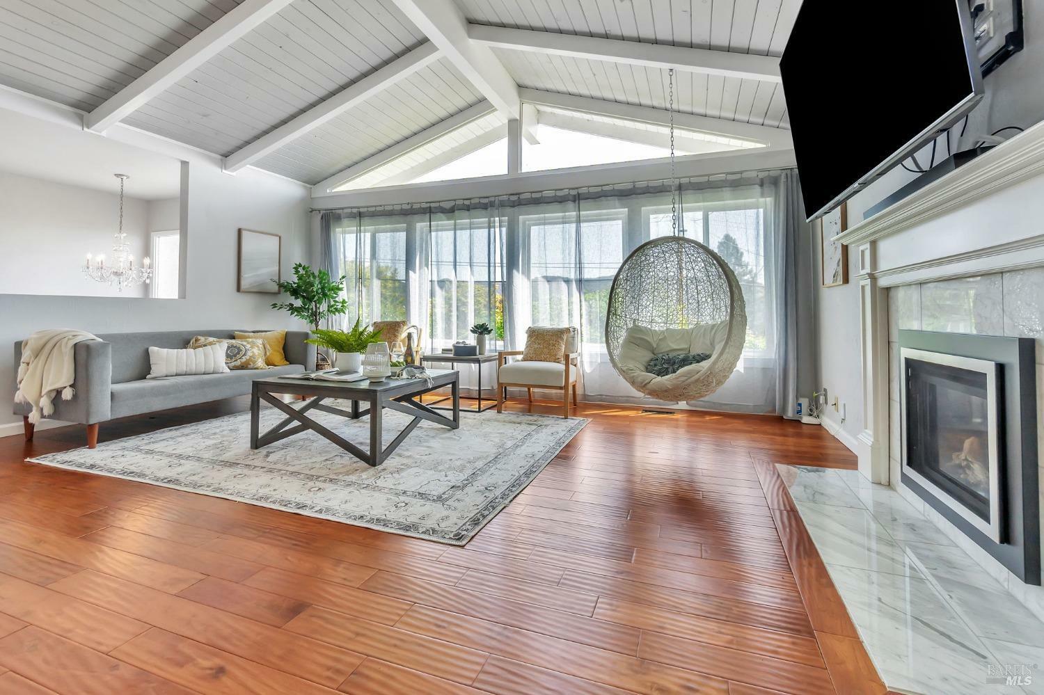 Property Photo: 105 Graceland Drive CA 94901