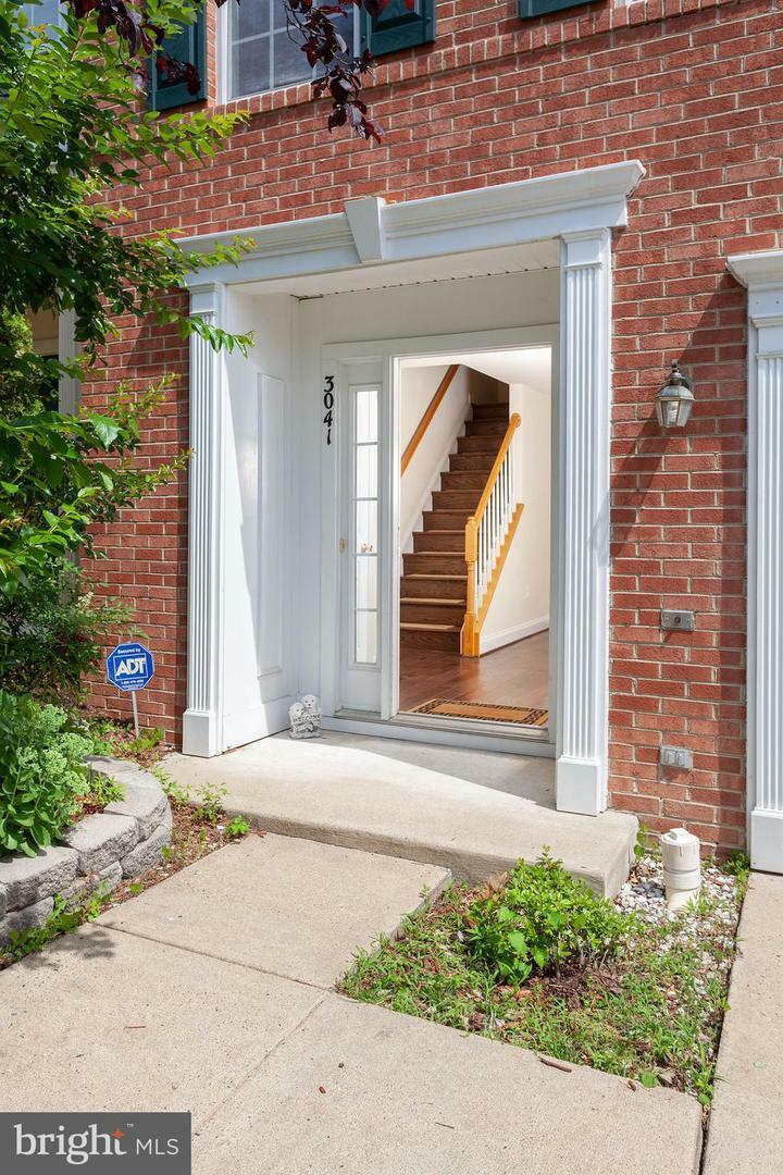 Property Photo: 3041 Frankfurt Court VA 22191