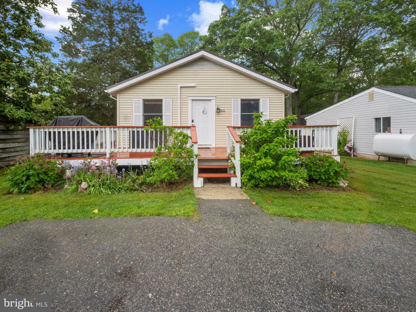 Property Photo: 5616 Carroll Street MD 20733