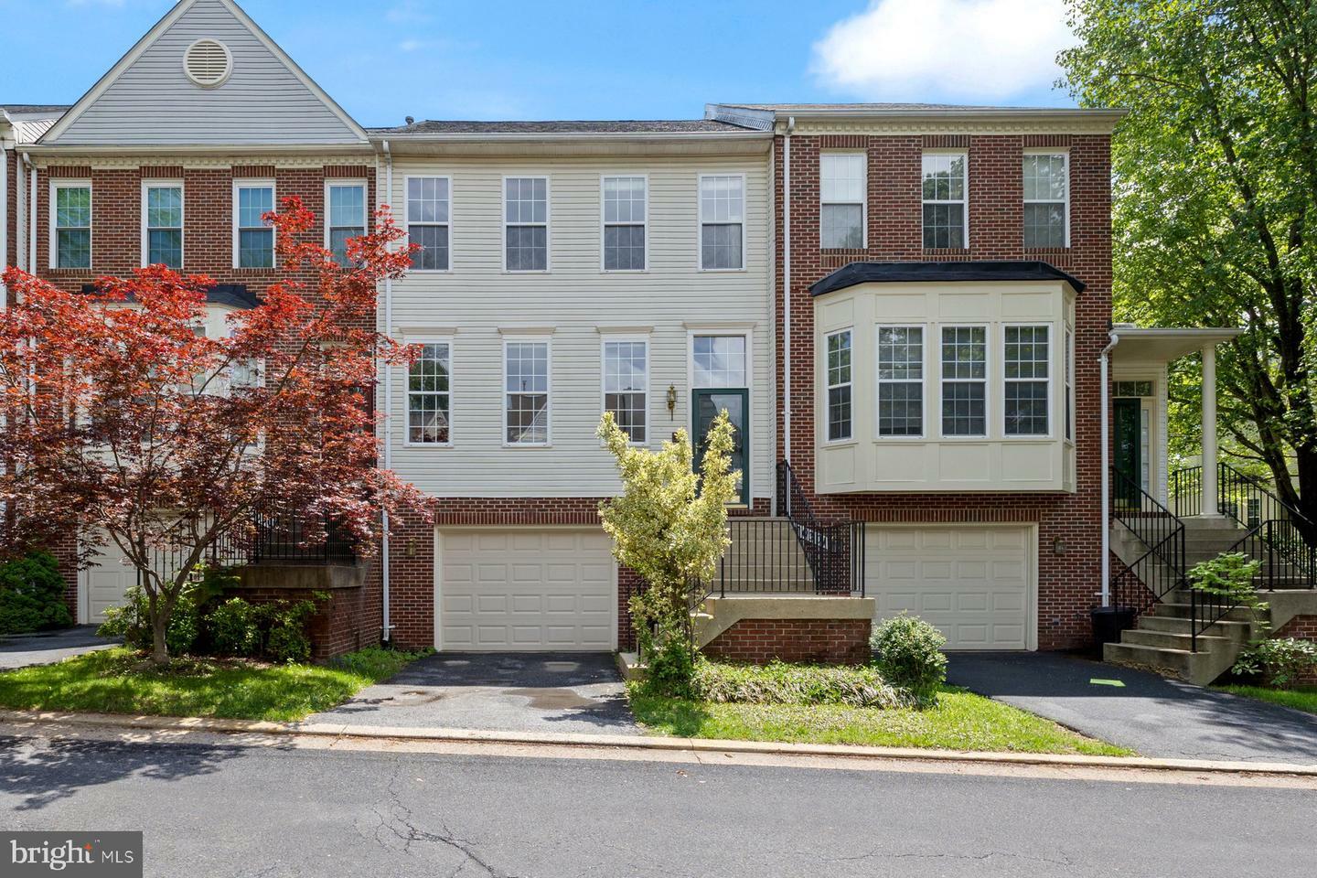 20303 Battery Bend Place  Gaithersburg MD 20886 photo