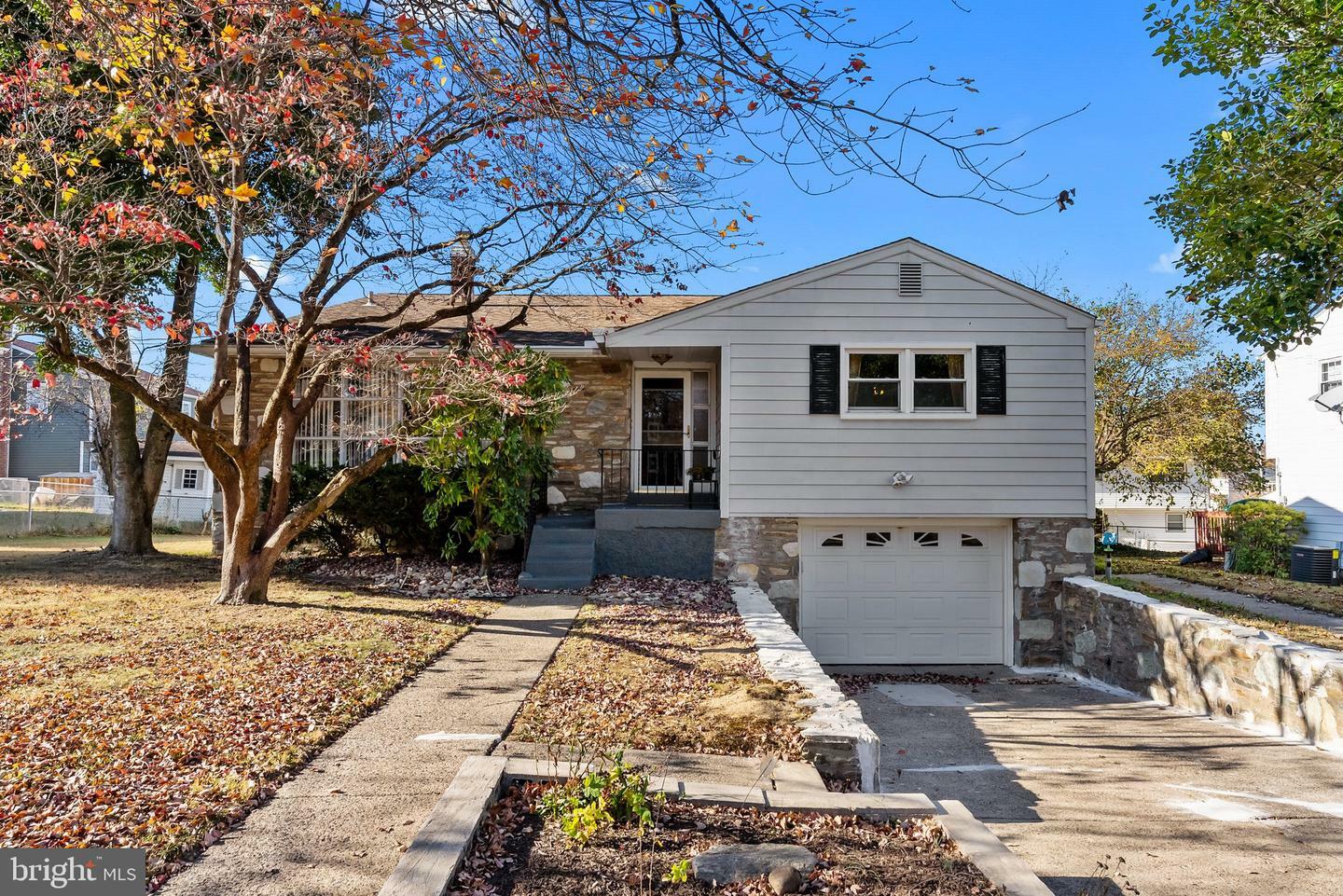 Property Photo: 155 Laurie Lane PA 19115