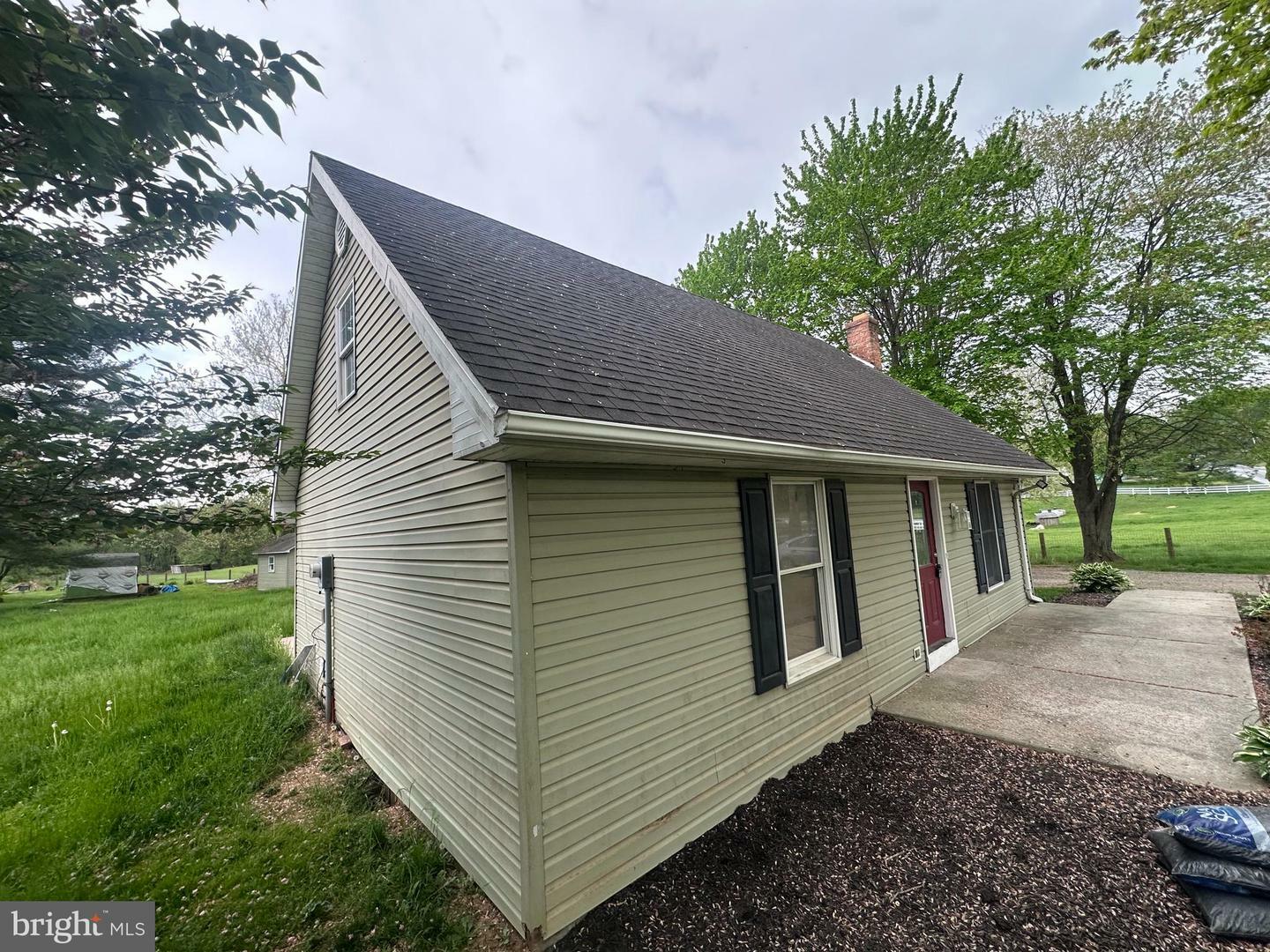 Property Photo: 933 Buck Road PA 17566