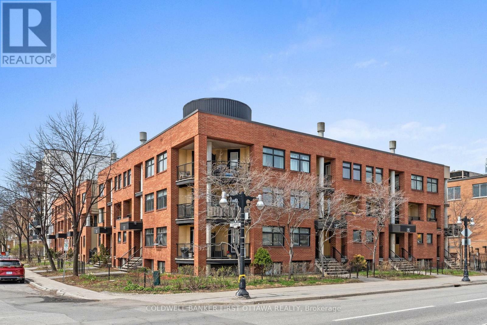 Property Photo: 270 King Edward Avenue ON K1N 7M1