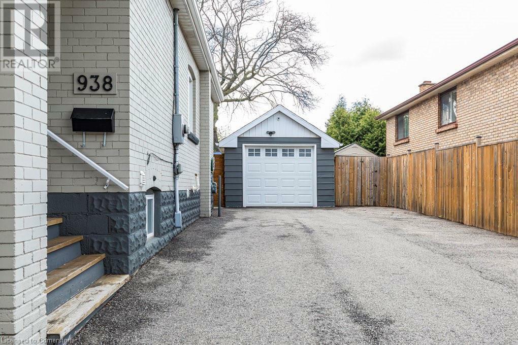 Property Photo:  938 Lawrence Road  ON L8K 2A6 