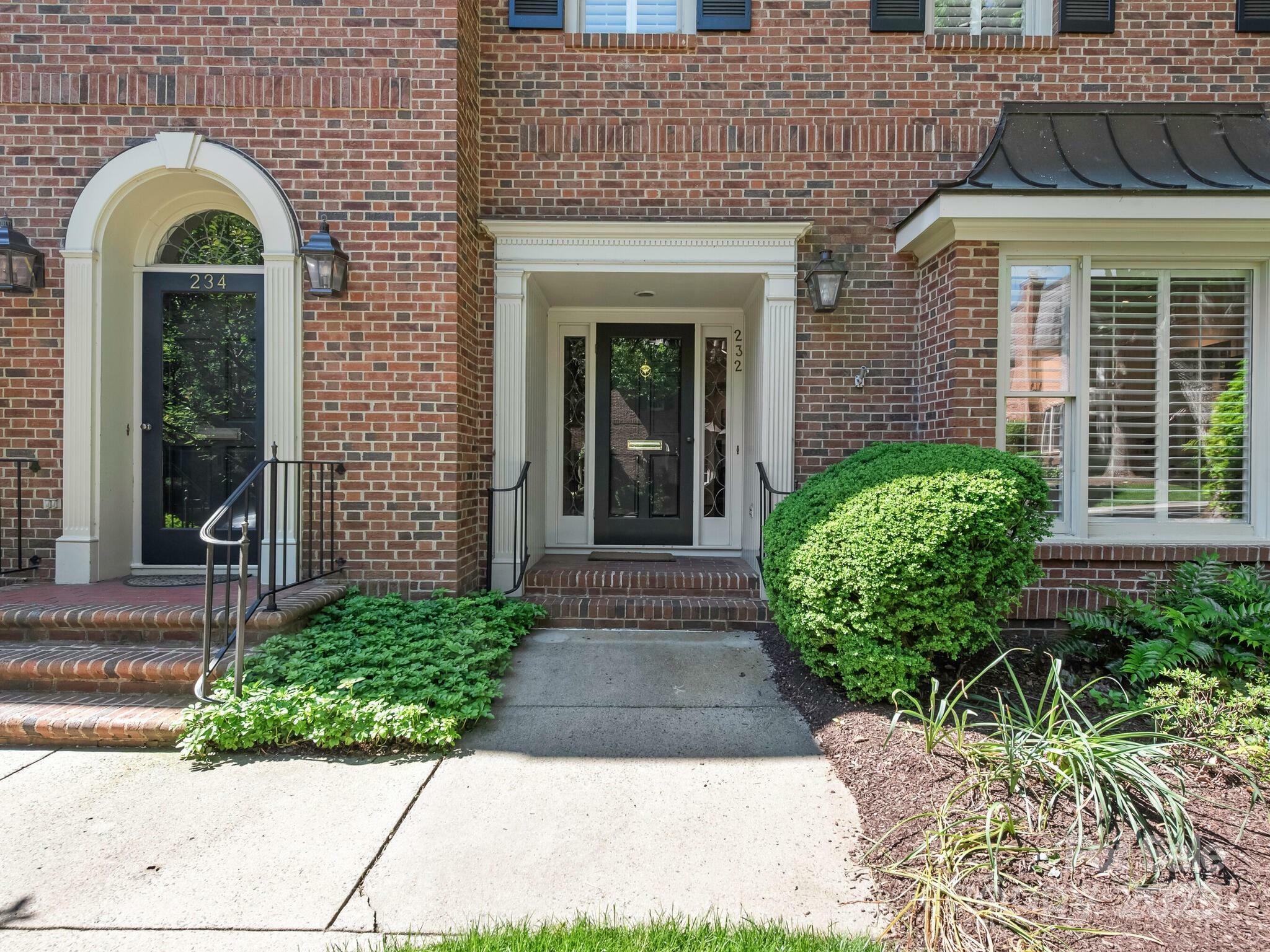 Property Photo: 232 Perrin Place NC 28207