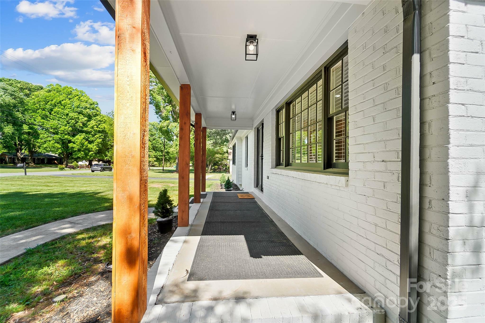 Property Photo: 5428 Barnsdale Lane NC 28227