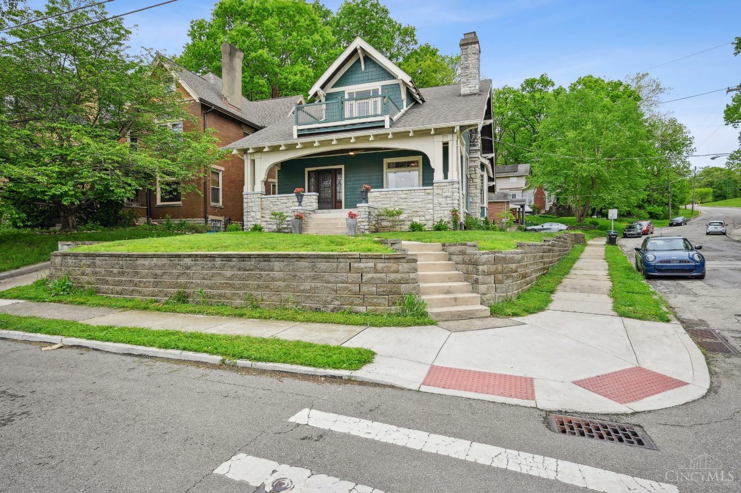 Property Photo: 1536 Donaldson Place OH 45223