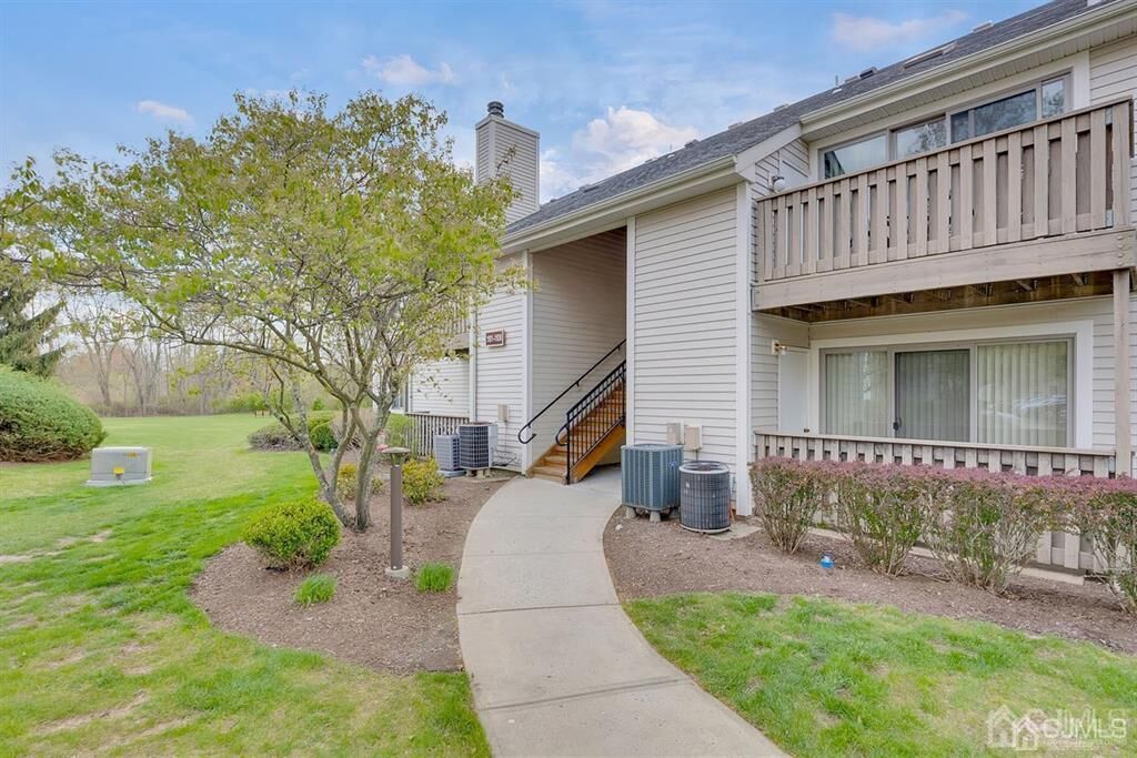Property Photo:  1104 Aspen Drive  NJ 08536 
