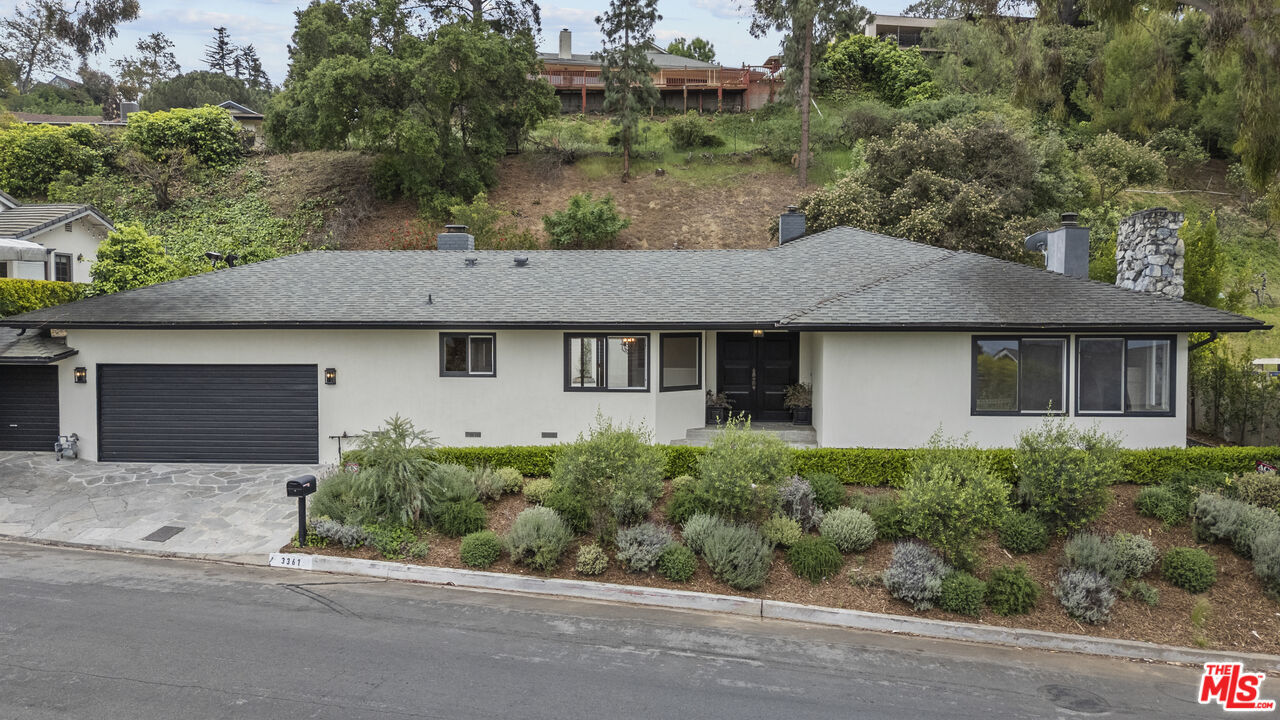 Property Photo: 3361 Scadlock Ln CA 91403