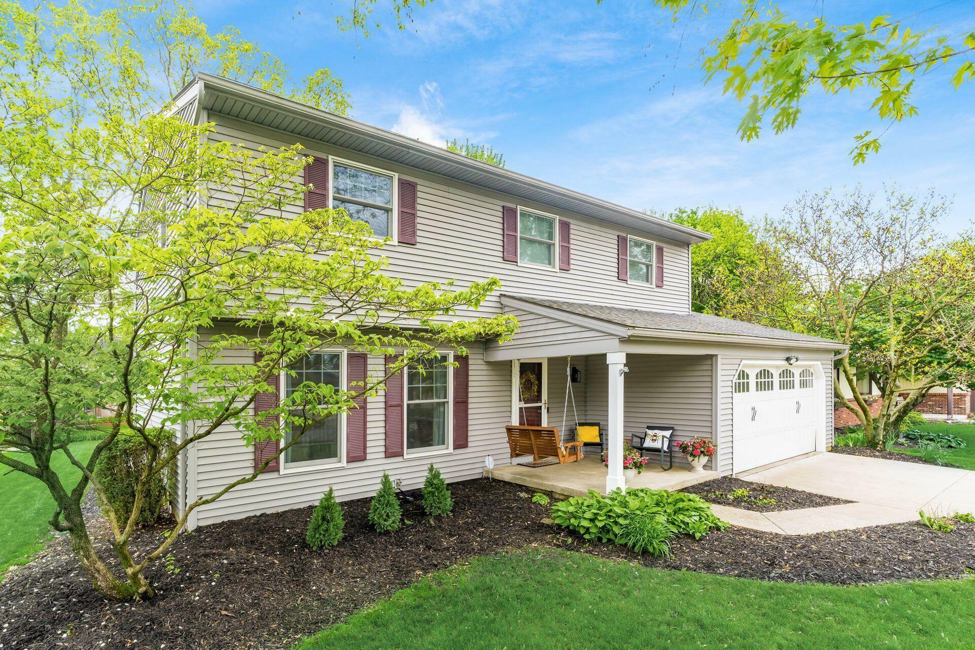 Property Photo: 1055 Hepplewhite Street OH 43081