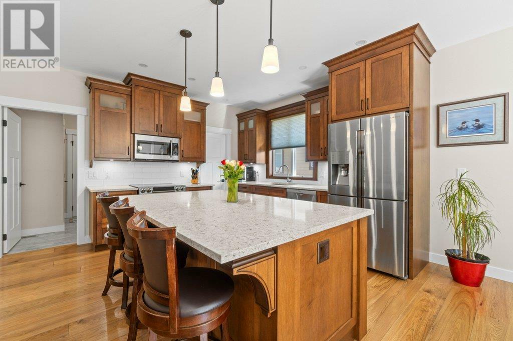 Property Photo: 1321 24 Street Southeast BC V1E 0E3