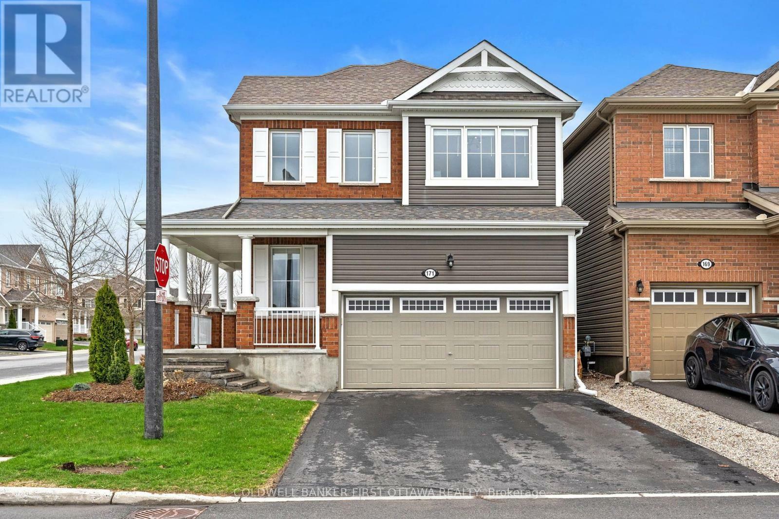 Property Photo: 171 Santolina Street ON K2S 0W9