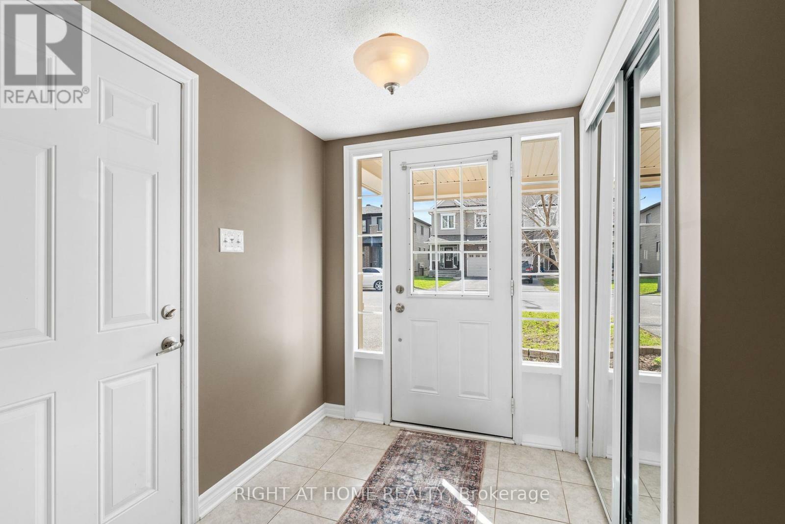 Property Photo: 2557 Waterlilly Way ON K2J 0K6