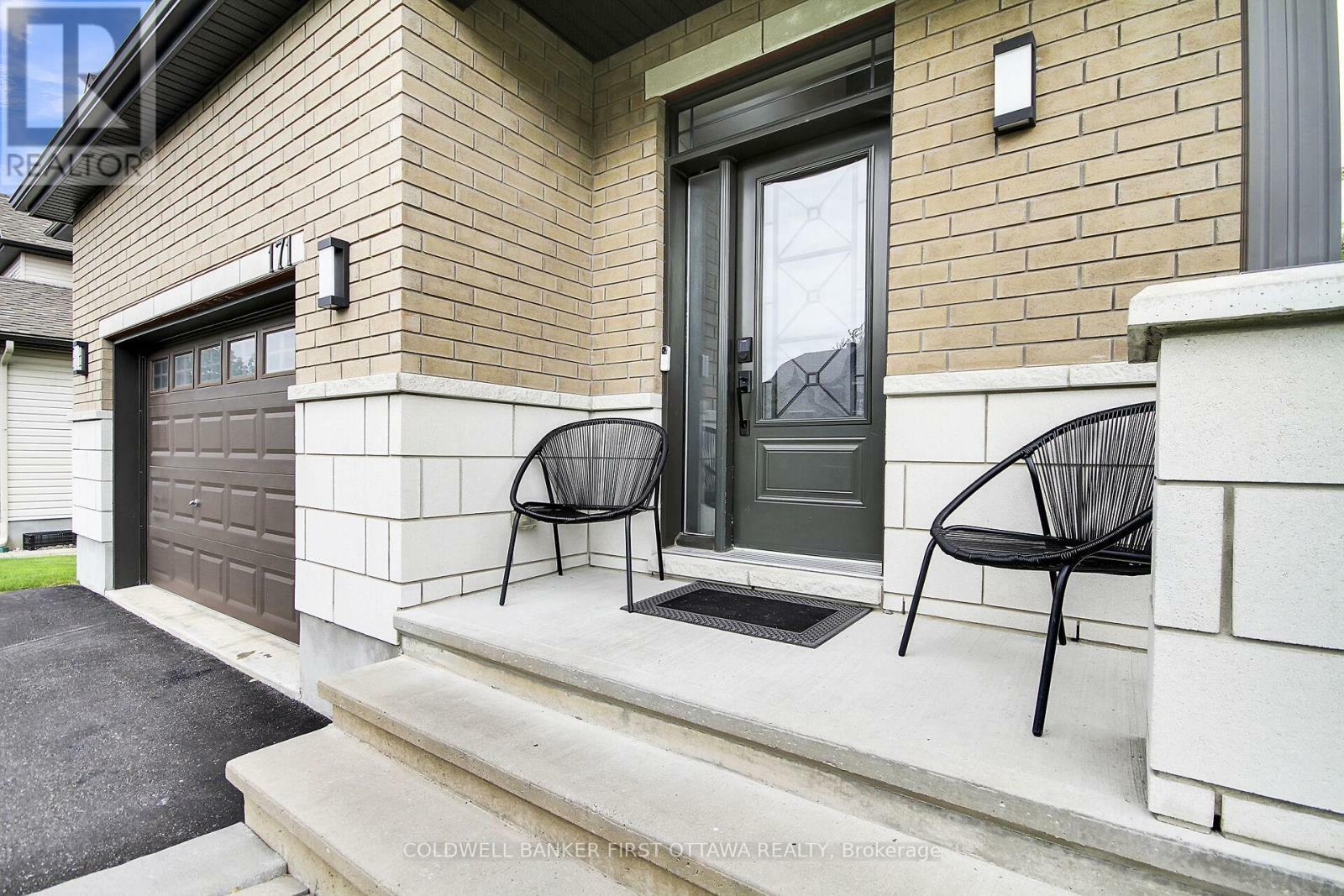 Photo de la propriété: 171 Loreka Court ON K2S 0N3