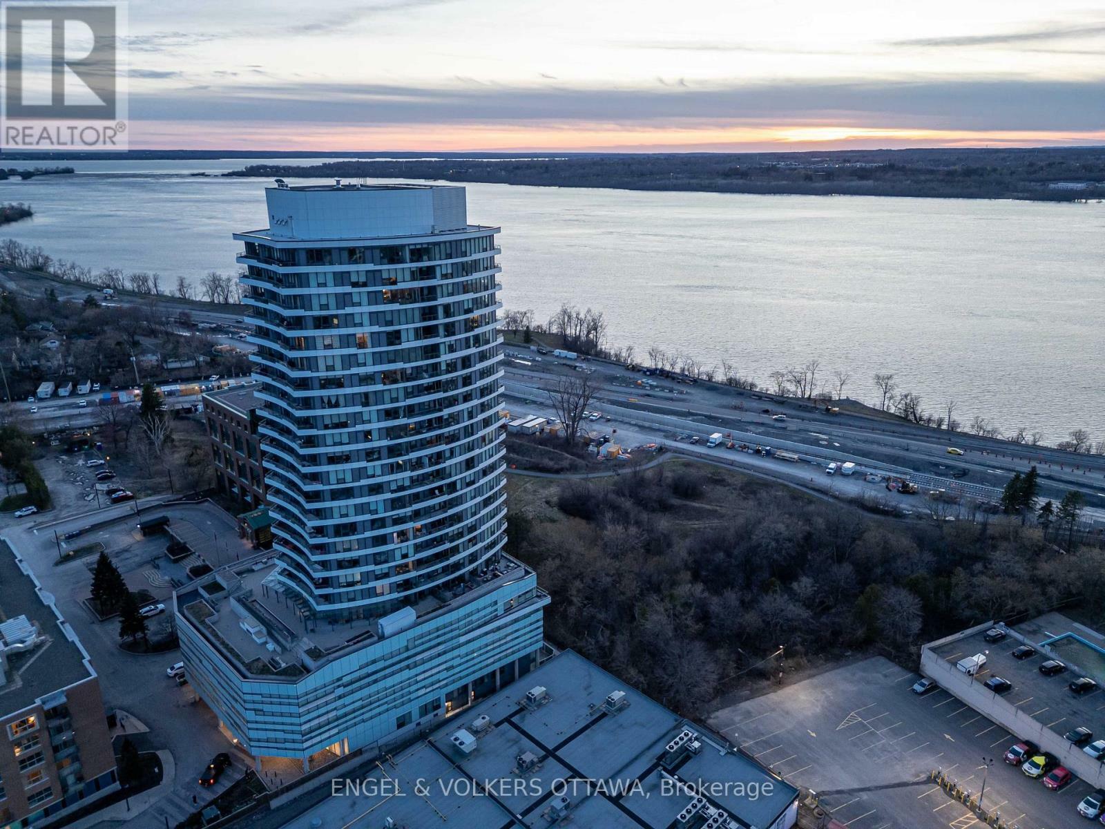485 Richmond Road 2502  Ottawa ON K2A 3W9 photo