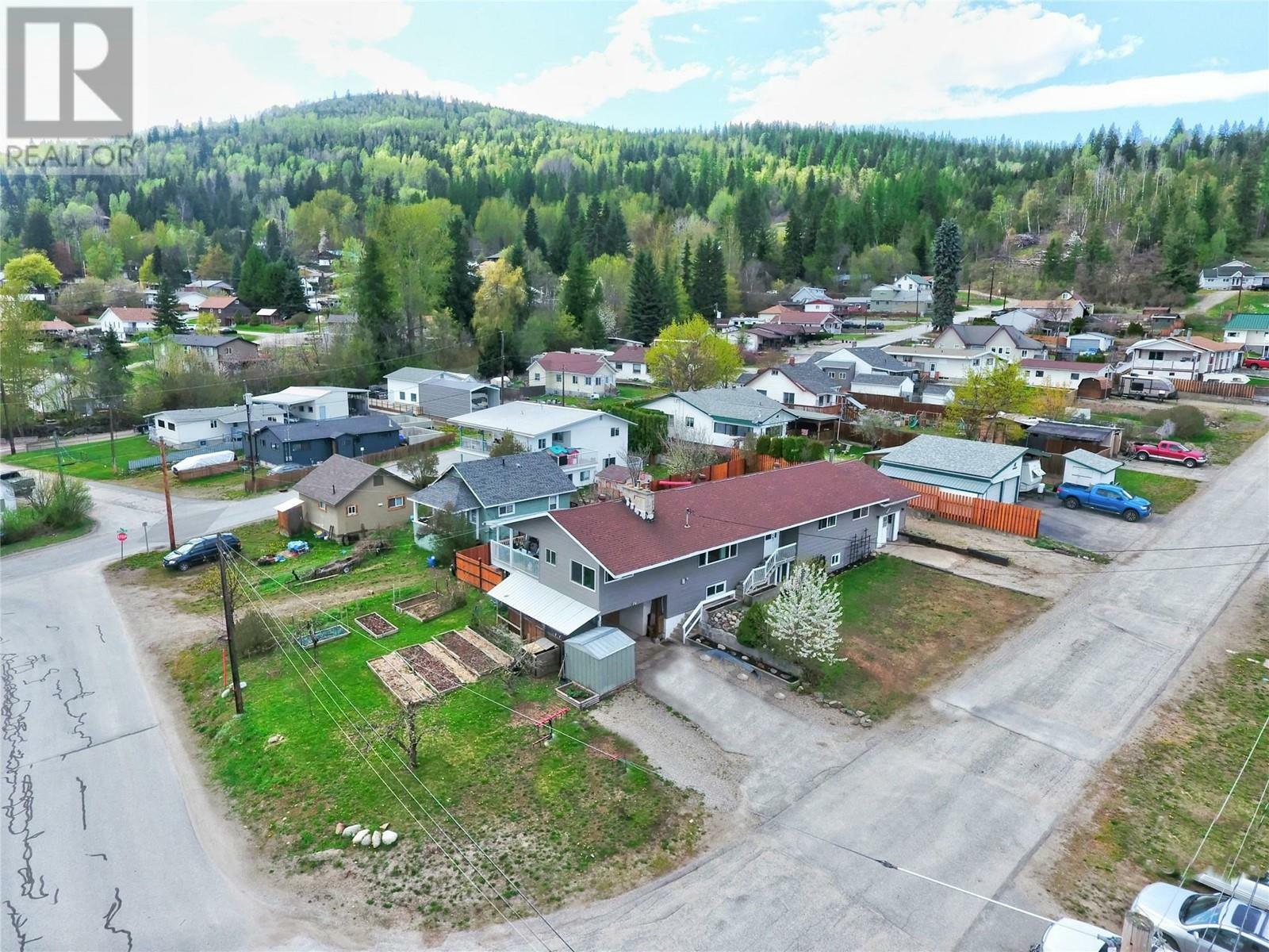 Photo de la propriété: 21 Duncan Avenue BC V0G 1L0