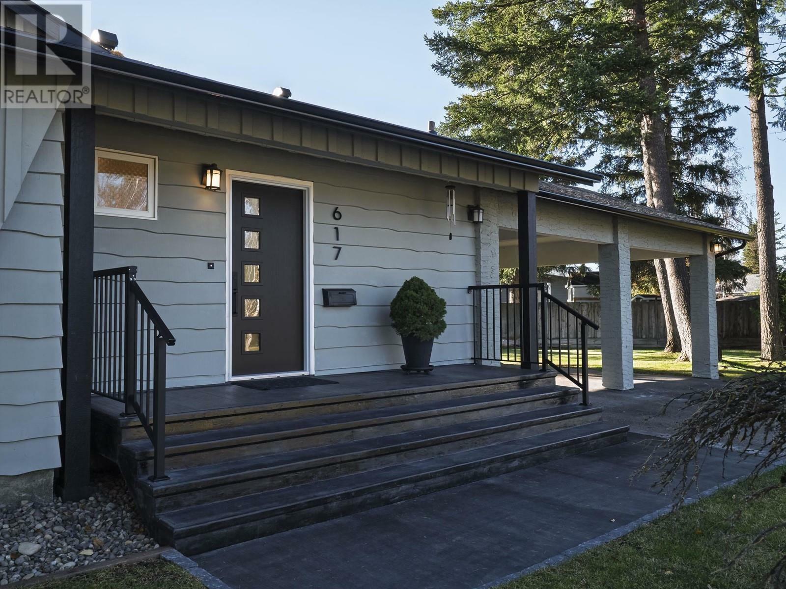 617 Radcliffe Drive  Prince George BC V2M 3N8 photo
