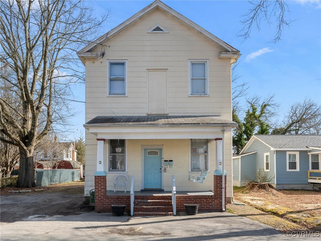 Property Photo: 3 N Daisy Avenue VA 23075